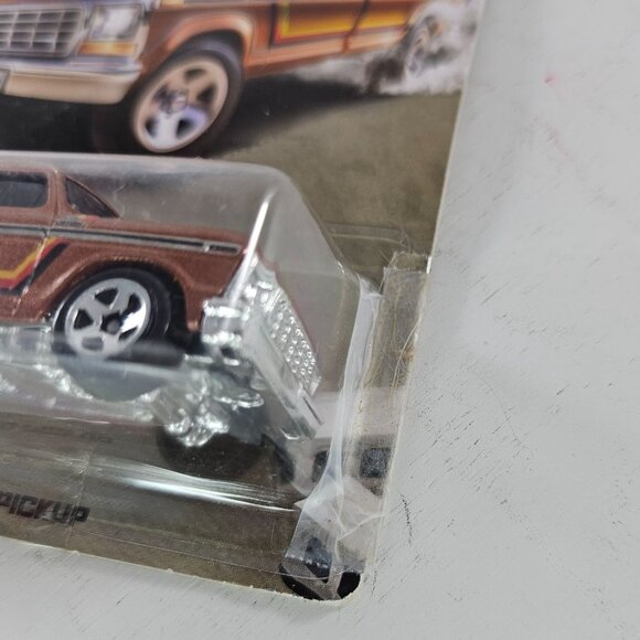 Hot Wheels Rad Trucks 79 Ford Pickup 3/8 1:64 Scale - Picture 3 of 6